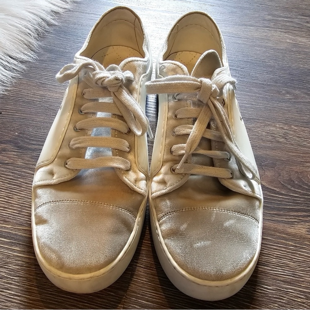 Authentic Chanel sneakers - Picture 3 of 14